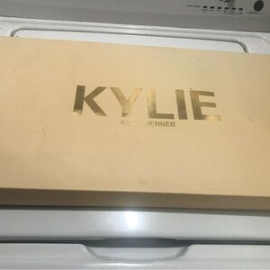 Kylie Jenner Gold Box Makeup Set